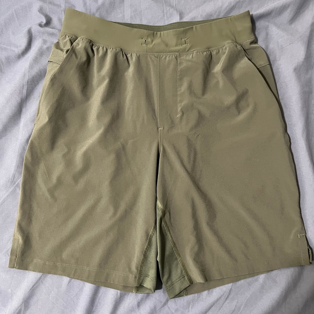 Lululemon the short size M olive green